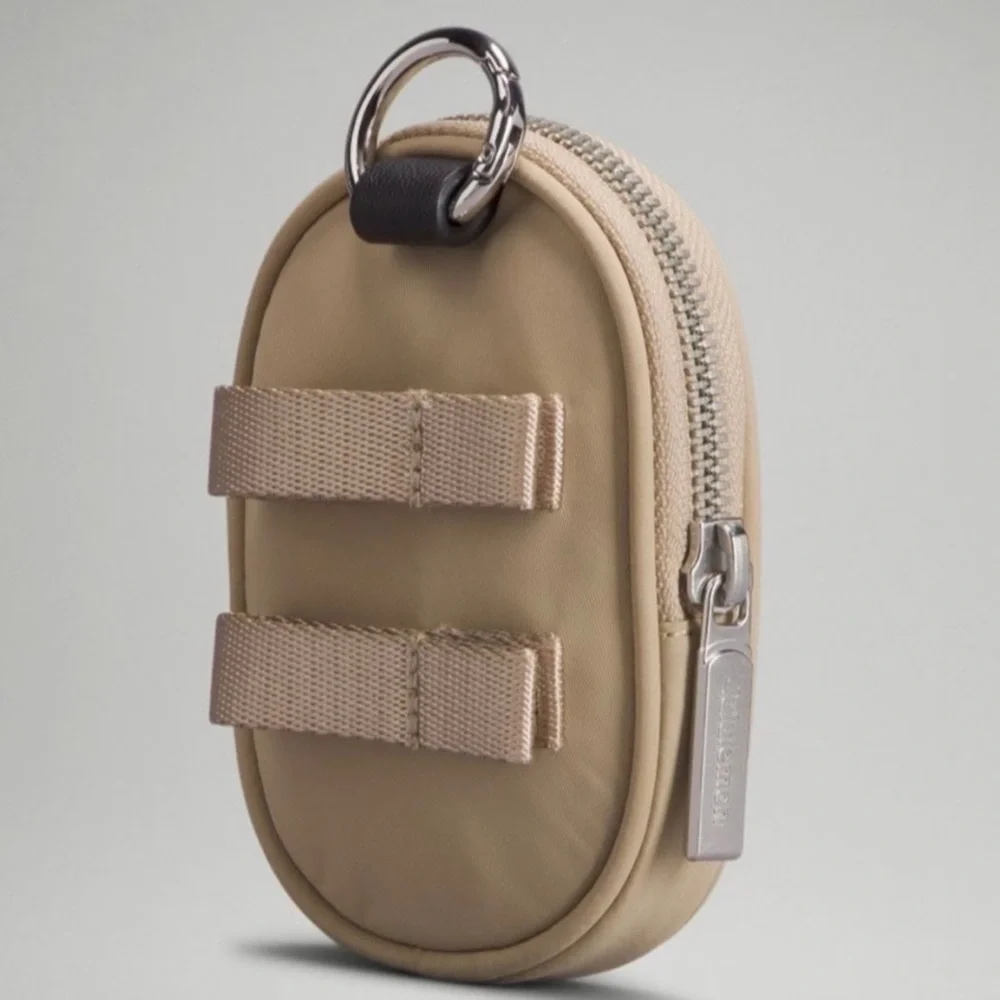 Rare! New with Tags!!! Lululemon Crossbody with Nano Pouch 2L Beige Neutral Tan - Picture 10 of 17